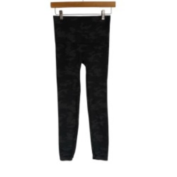 Spanx Ecocare Seamless Grey Camo Leggings Large - Picture 2 of 6